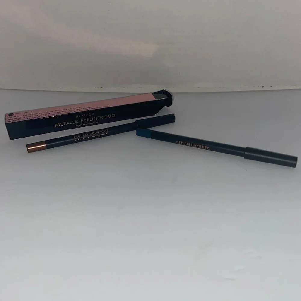 RealHer metallic eyeliner